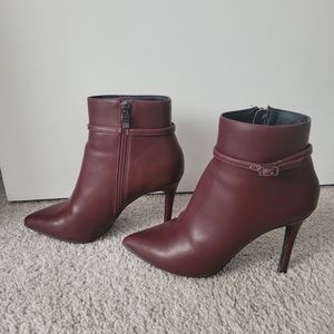 Le Chateau Booties